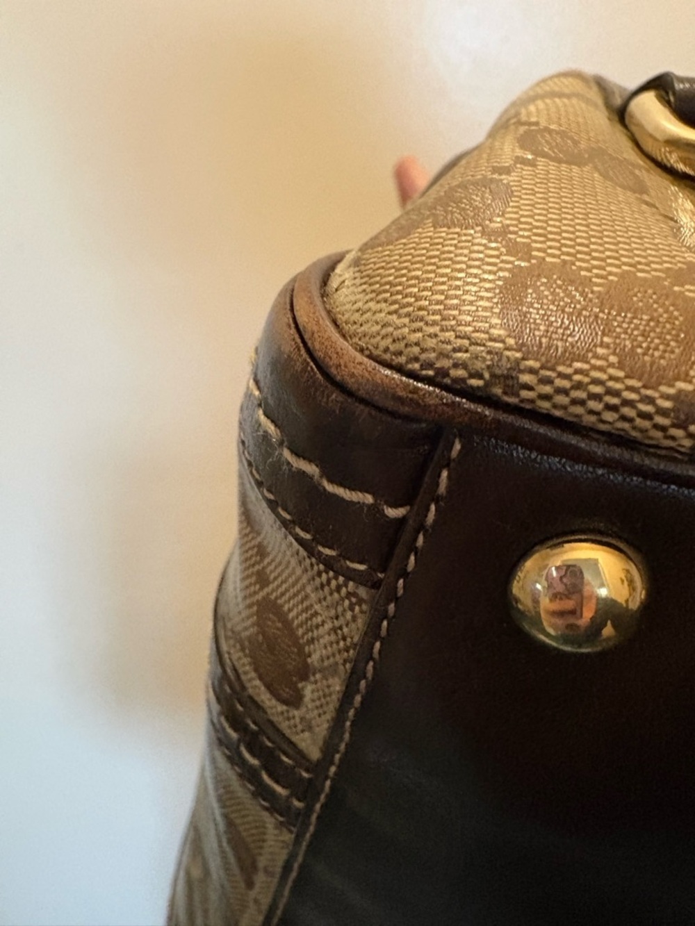 Gucci Brown Monogram Satchel with Gold Bow Accent. Authentic, Vintage Beautiful! - Picture 5 of 16